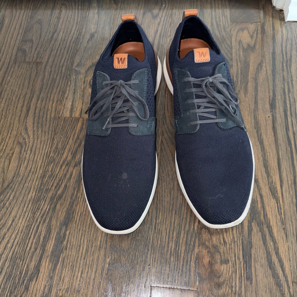 Men's Navy Sneakers with Tan Accents